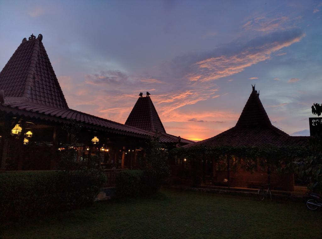 Joglo Ayem Tentrem Prambanan Buitenkant foto