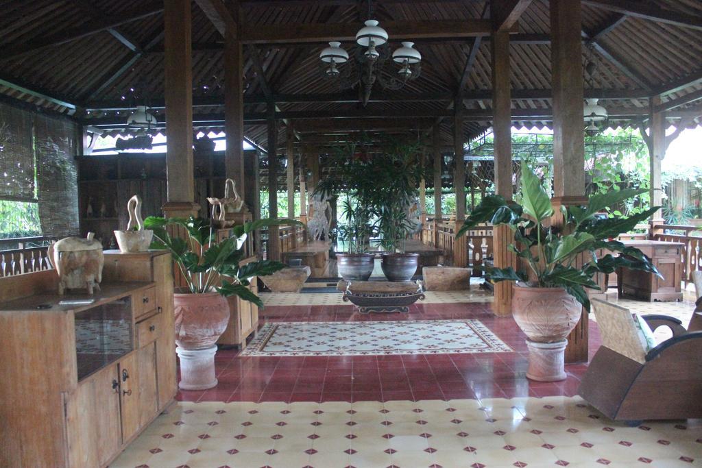 Joglo Ayem Tentrem Prambanan Buitenkant foto