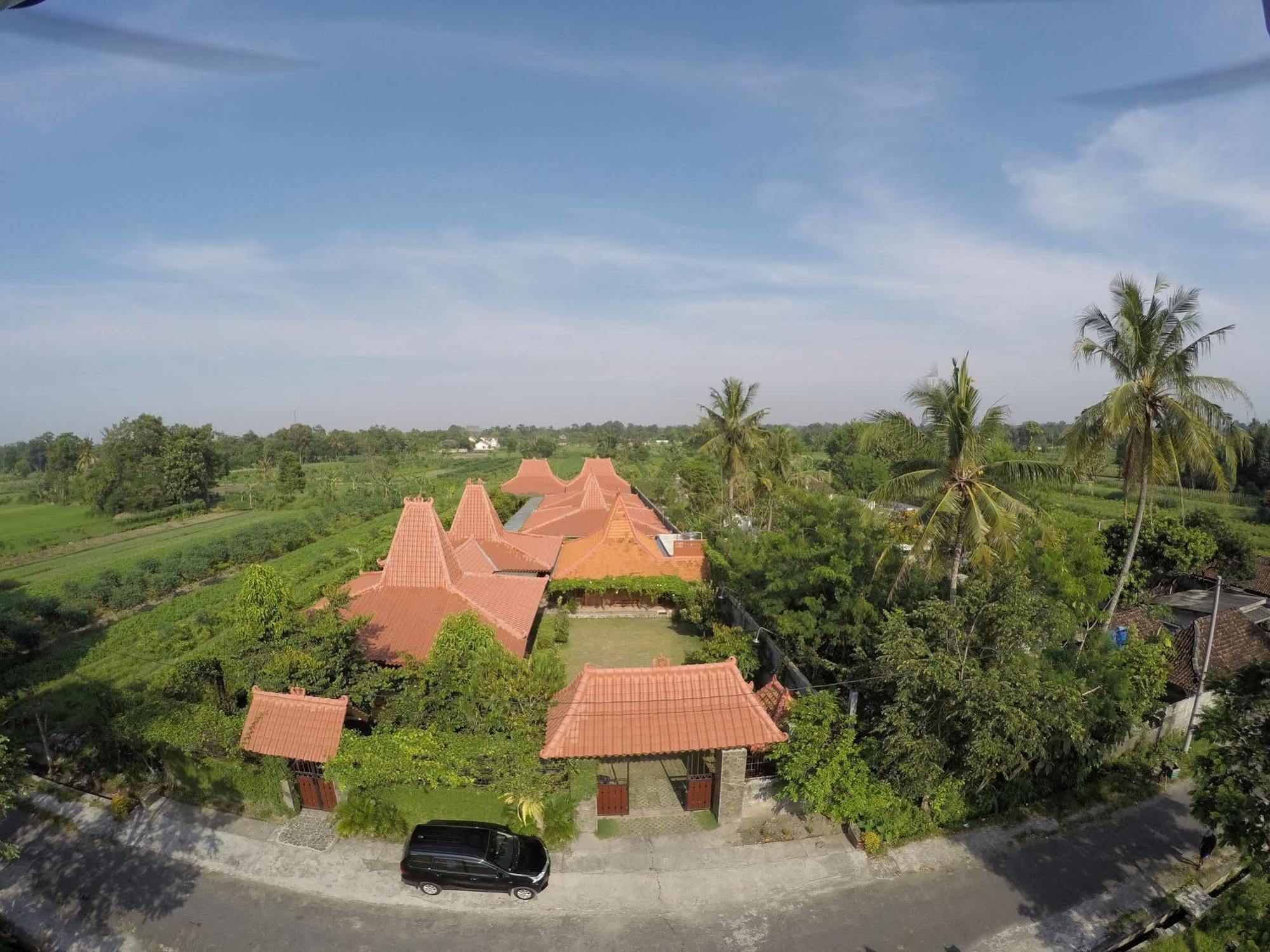 Joglo Ayem Tentrem Prambanan Buitenkant foto